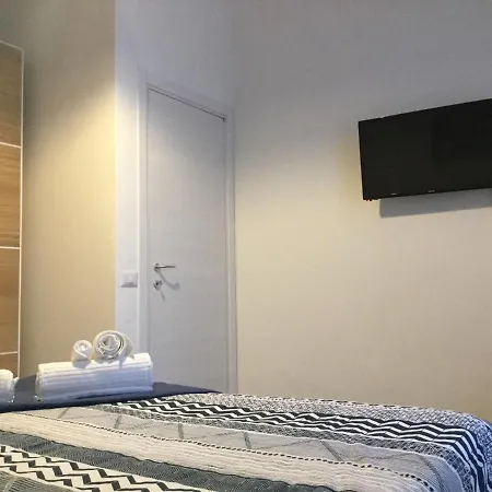Casa Vittoria - A Pochi Passi Da Porta Romana Apartamento